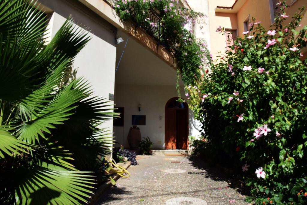 Apartment Artroom Garden Noto